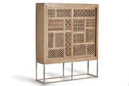 GINER Y COLOMER Vitrina con 2 puertas correderas en madera de teca y mango color natural